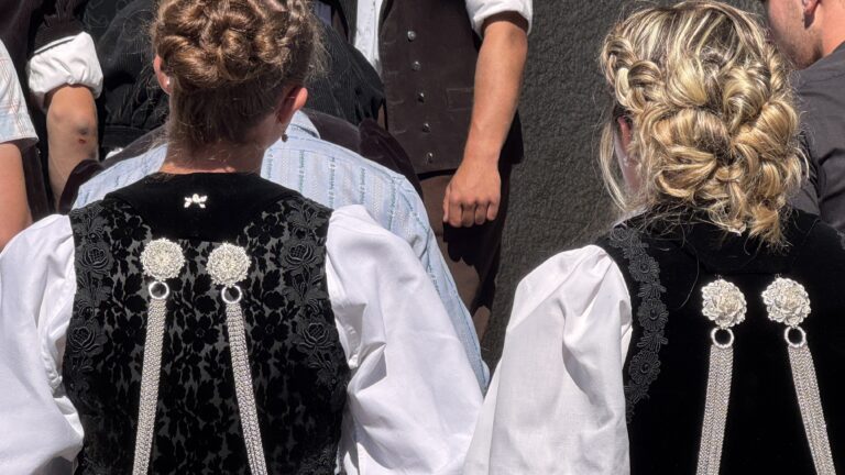 Tracht Schmuck 07 07 2026