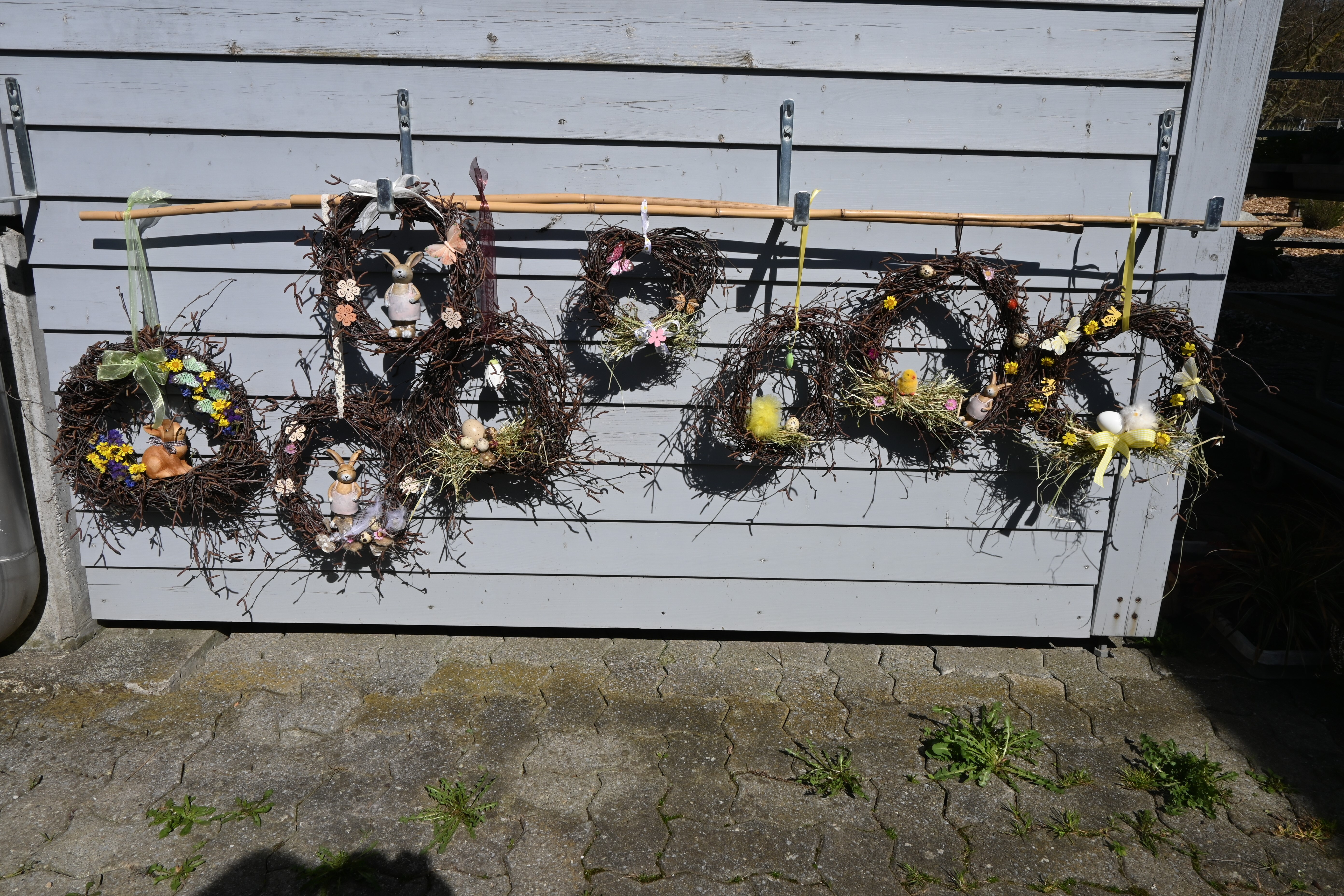 Fertige oesterliche Kraenze