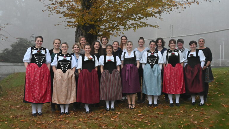 Bbgl bäuerl-hw FS 2019-21 Gruppenfoto aussen