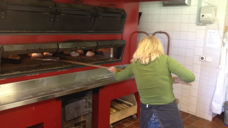 LWB Brot backen in Ofen tssa 30 03 2019
